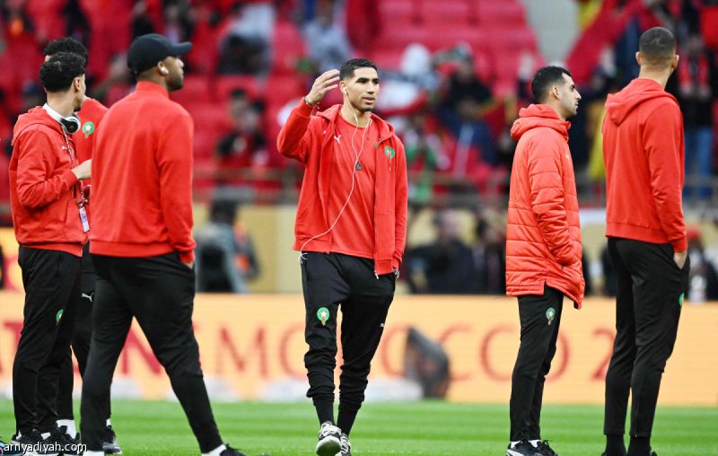 الركراكي يتمسك بقائمة ثمن النهائي