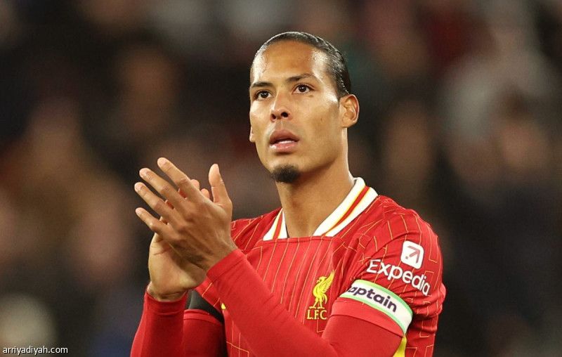 الإثنين.. فان دايك يواجه لاعبي ليفربول