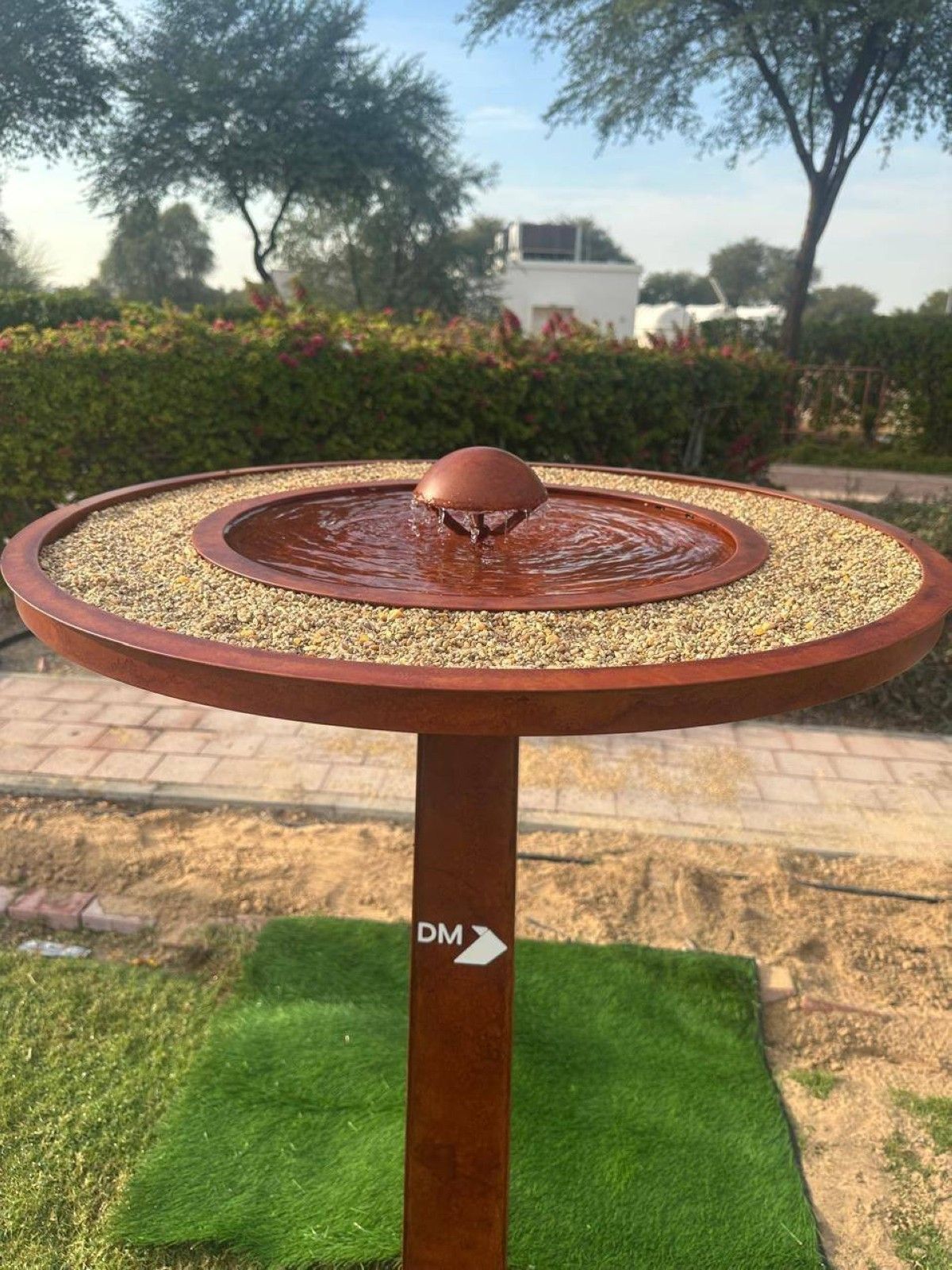 محمد بن راشد: نوافير الرحمة في دبي.. «في كل كبد رطبة أجر»