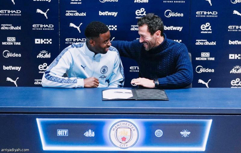 بـ 23 مليونا.. عازف الطبول يرمم دفاعات السيتي