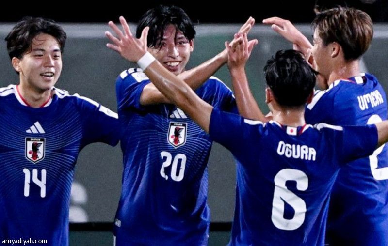 ثمانية جامعيين يدعمون اليابان في آسيا