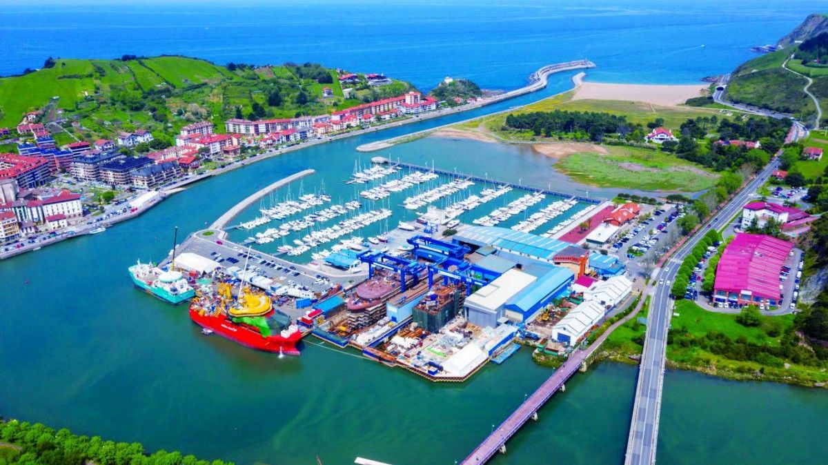 «موانئ أبوظبي» تستحوذ على حوض بناء السفن الإسباني «بالنسياغا أستيليروس»