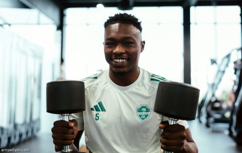 إيبانيز يبعد سليمان عن الأهلي