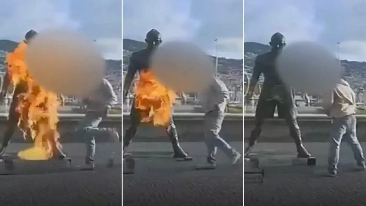 اتفرج الصدمة: مجنون يحرق تمثال كريستيانو رونالدو ويرقص حوله... والشرطة تطارده!