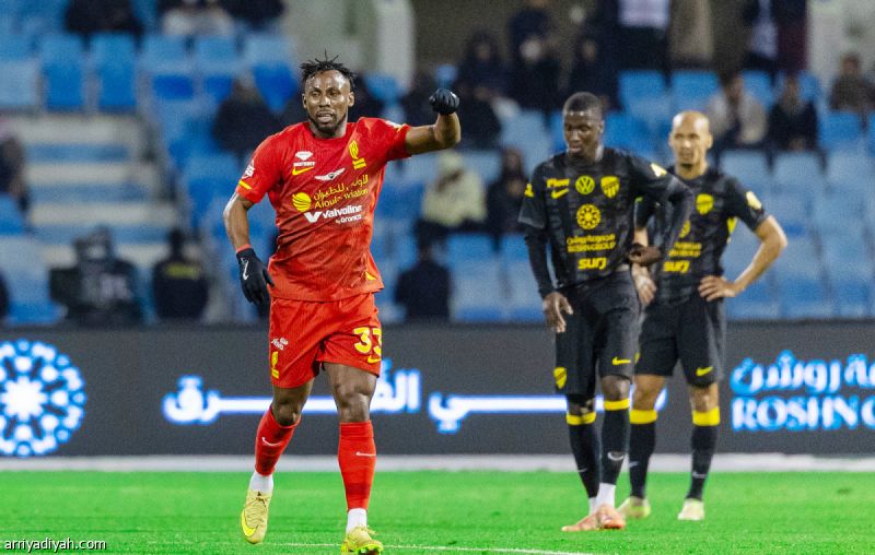 بـ 9 أهداف في 6 جولات.. كينونيس وصيف الهدافين