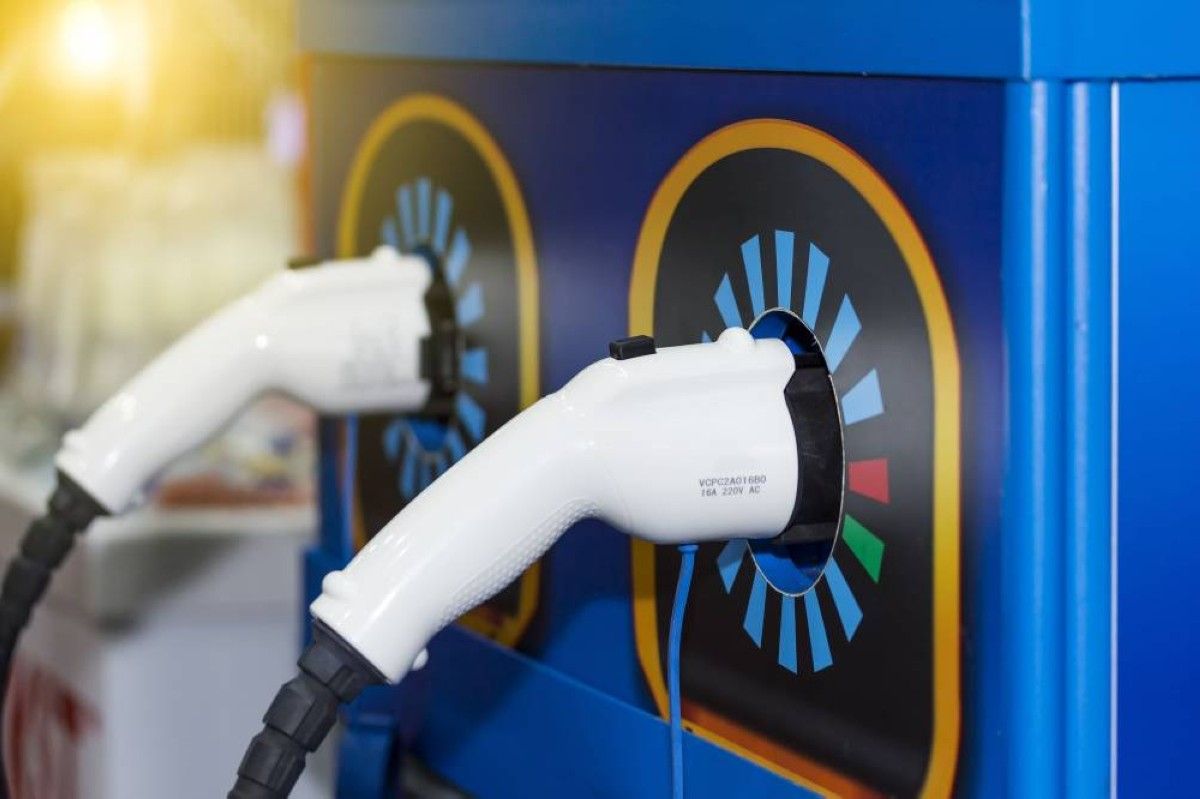 الصين تنشئ أكبر شبكة لشحن السيارات الكهربائية في العالم