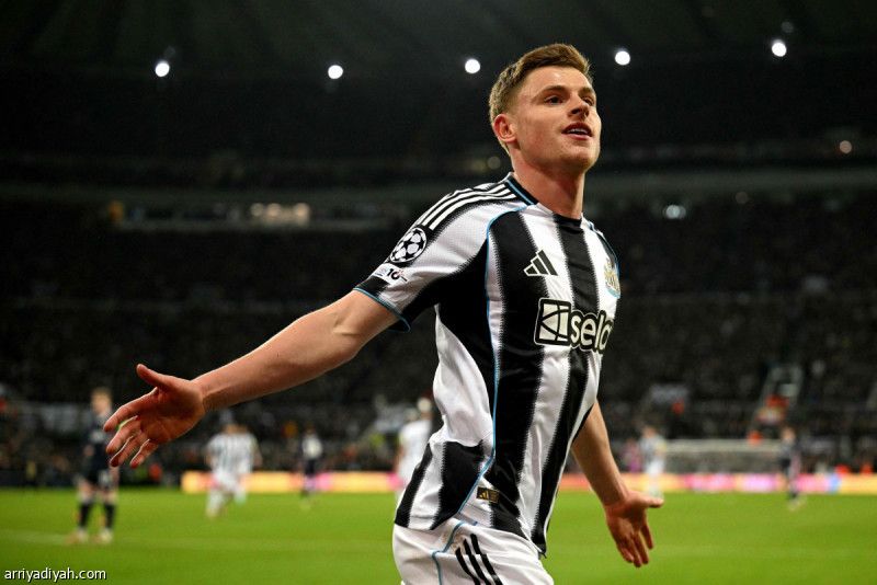 قبل موقعة باريس.. نيوكاسل يقترب من ثمن النهائي