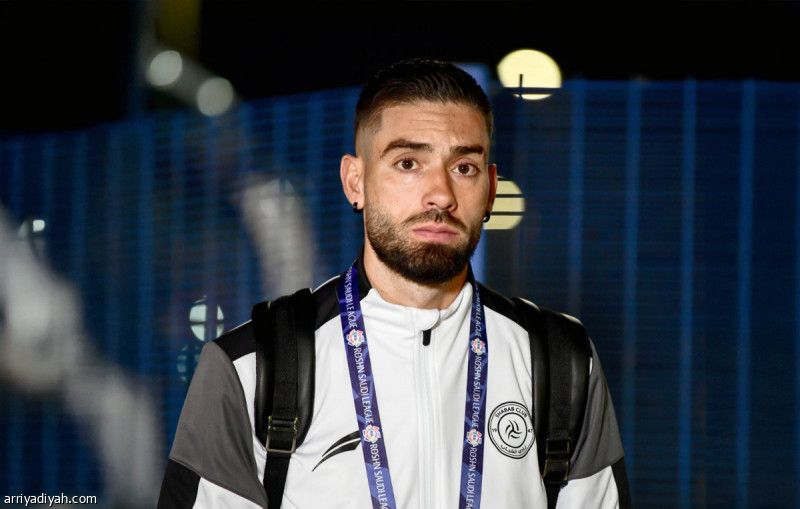 «لا جازيتا ديلو سبورت»: روما يطلب كاراسكو