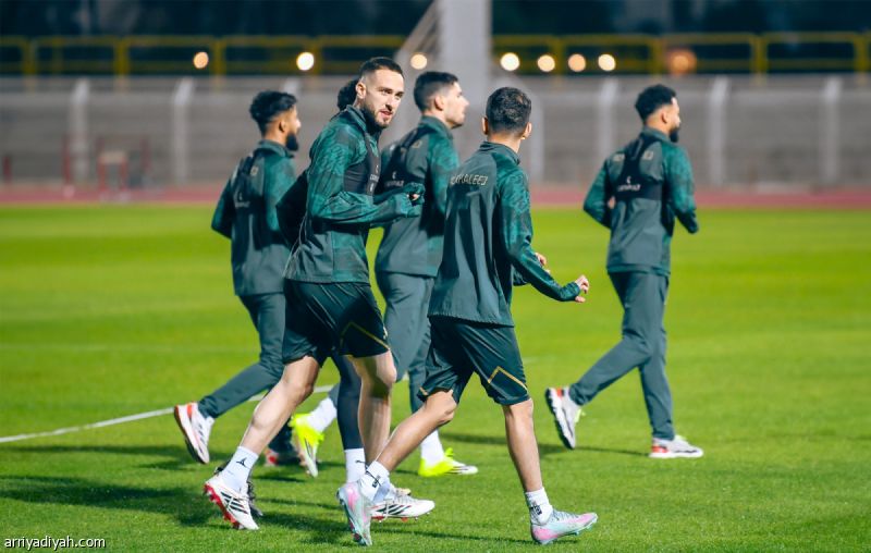 الخليج يستعيد فورتونيس وكوربيلس ويخسر عبد الرؤوف