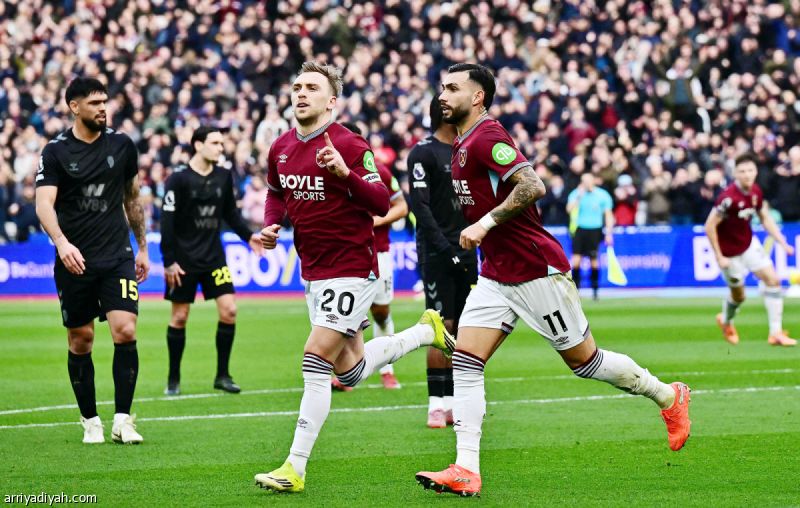 في ليلة بوين.. وست هام يقترب من منطقة الأمان