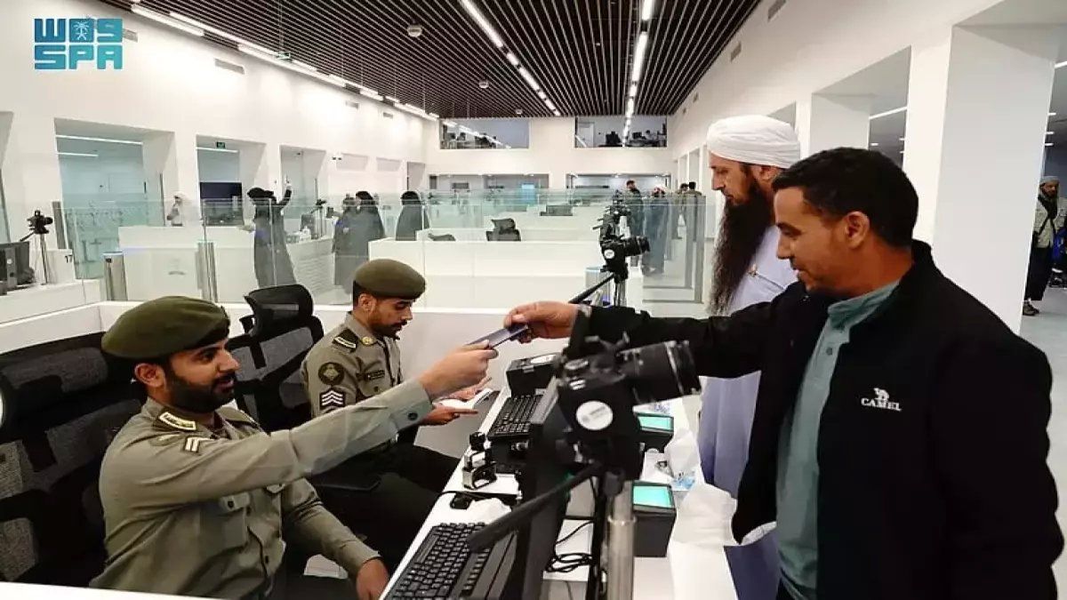 حصري: الجوازات السعودية تكشف رسوم الإقامة المجددة للمقيمين والتابعين بعد التعديلات الجديدة!