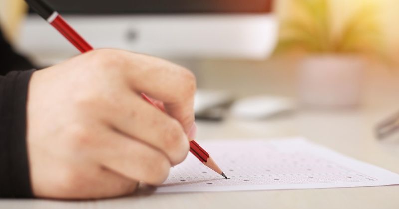 الإصلاح متواصل في «التربية»... نحو امتحانات موحّدة لـ «المتوسطة»