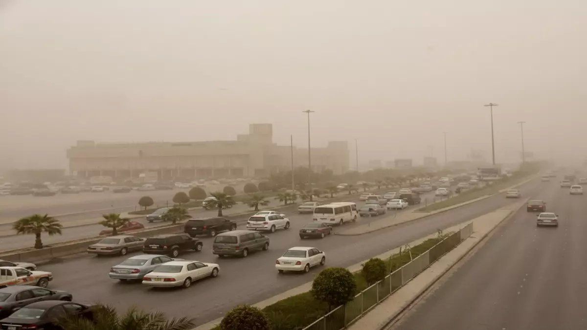 رسمياً: عاصفة شتوية تضرب السعودية اليوم... درجات حرارة تحت الصفر وسيول جارفة تهدد 7 مناطق!