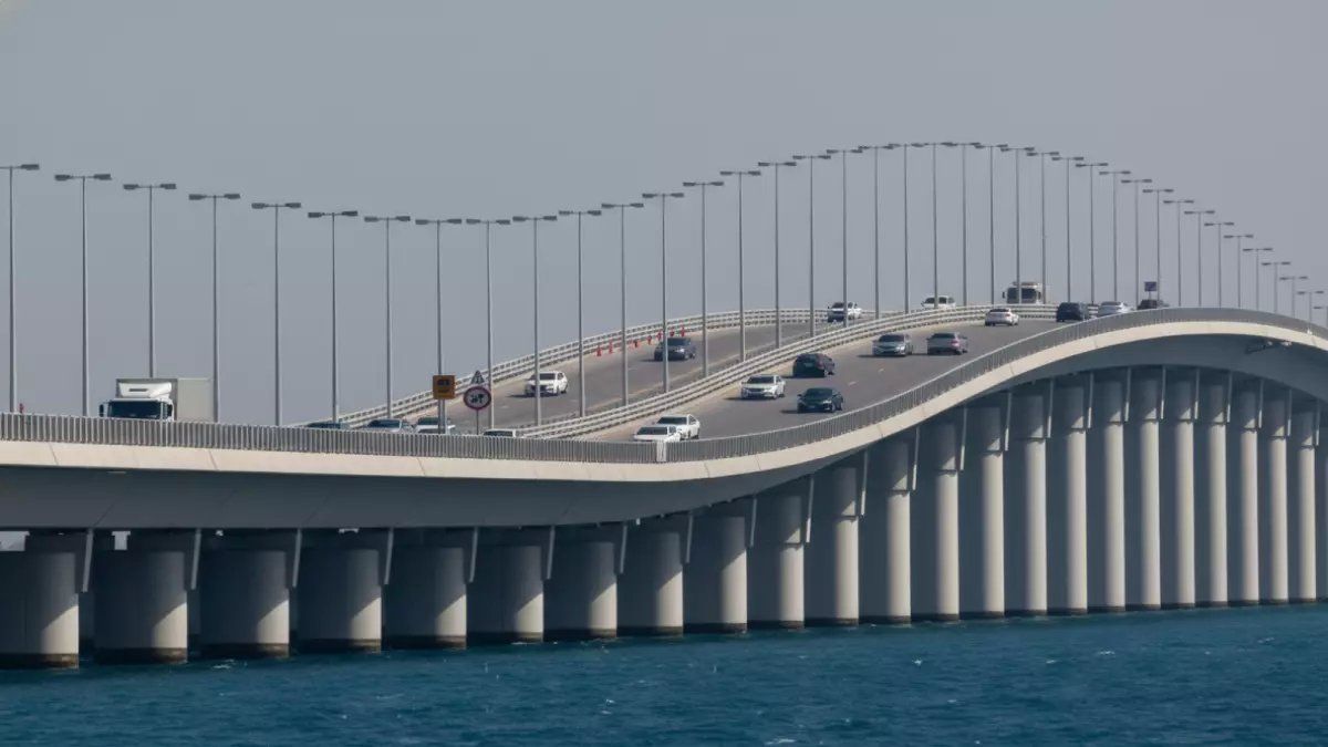 ماذا لو اختفت ساعات الانتظار في جسر الملك فهد بقرار واحد؟.. 'المديرية العامة للجوازات' تحولها إلى دقائق معدودة.