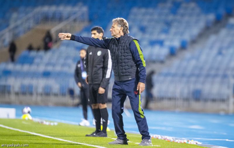 كارينيو أمام الهلال.. سقوط بالتسعة و3 انتصارات