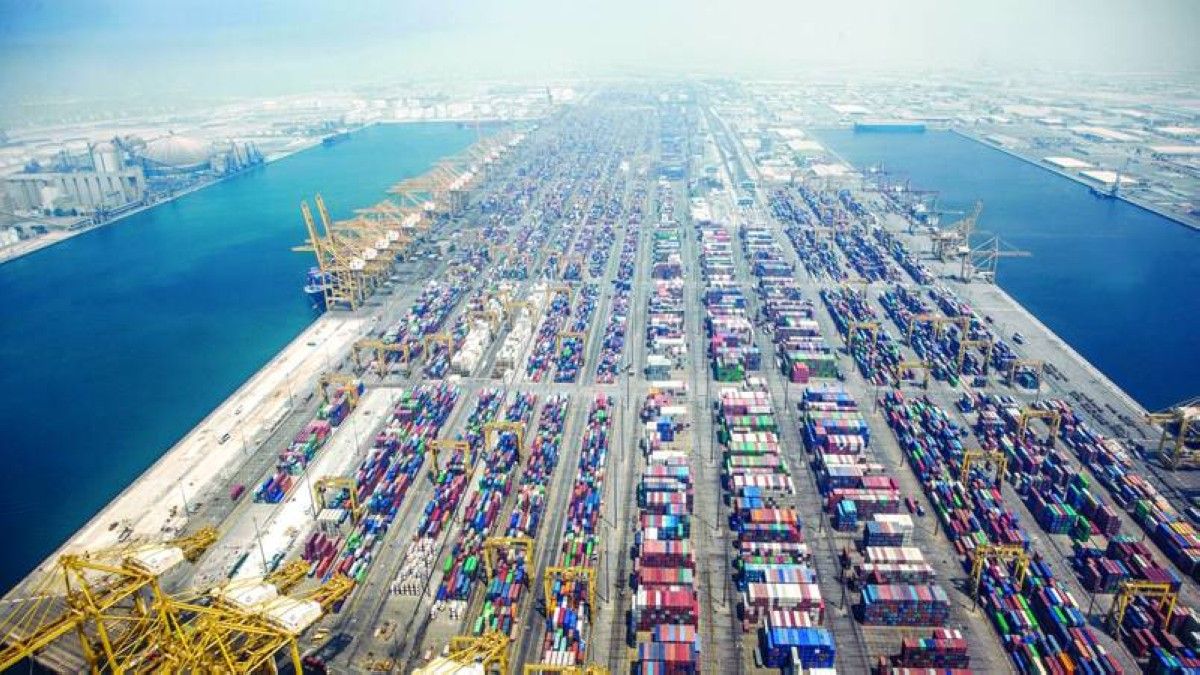 «دي بي ورلد» تناول 93.36 مليون حاوية في 2025