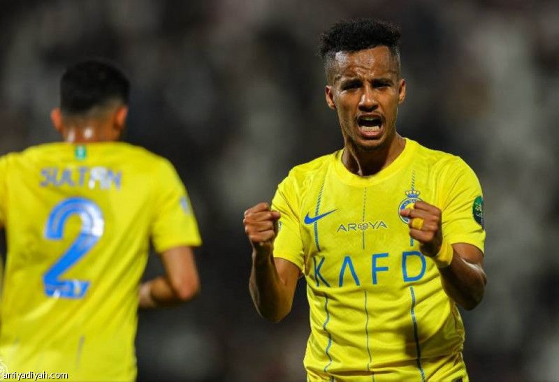 رسميًا.. الهلال يوقع مع غريب 3 مواسم