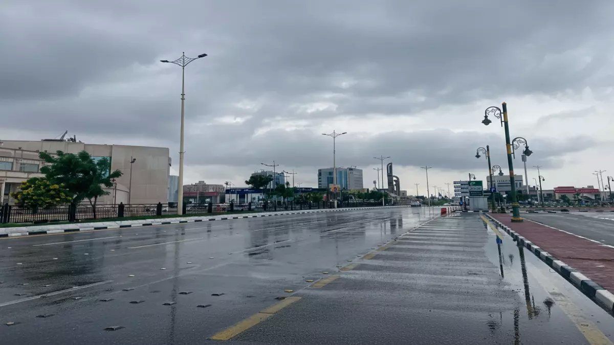 رسمياً: عاصفة مطرية تضرب 7 مناطق سعودية خلال 48 ساعة... الأرصاد تحذر المواطنين!
