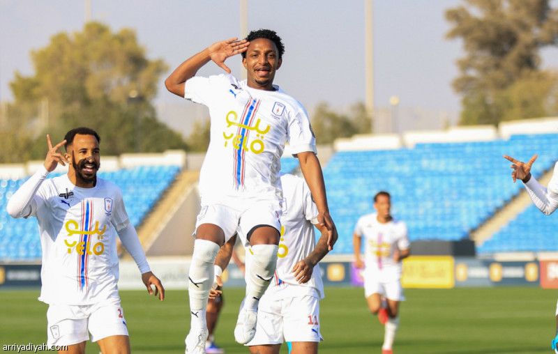 بثلاثية الجبلين.. أبها يكمل طريق الانتصارات