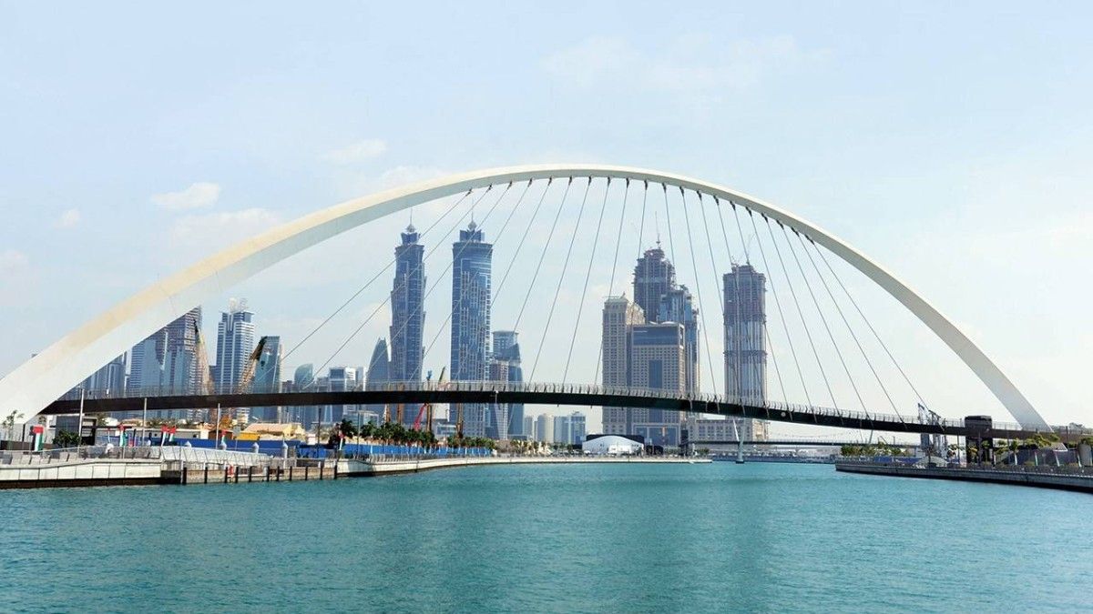 رهن قطعتي أرض بـ11 مليار درهم في دبي