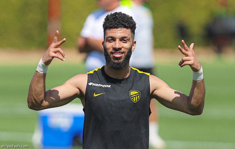 صفقة العبود.. الهلال يعرض 20 مليونا والاتحاد يشترط 70