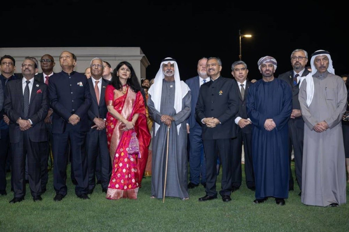 نهيان بن مبارك يحضر حفل السفارة الهندية بمناسبة يوم الجمهورية