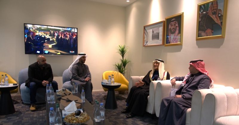 تركي الفيصل وعبدالرحمن بن مساعد ضيفا «مسرح الحياة»