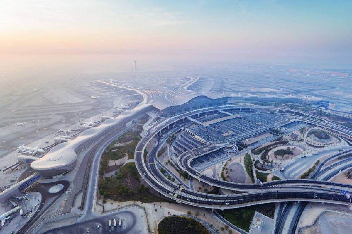 33 مليون مسافر في مطار زايد الدولي خلال 2025