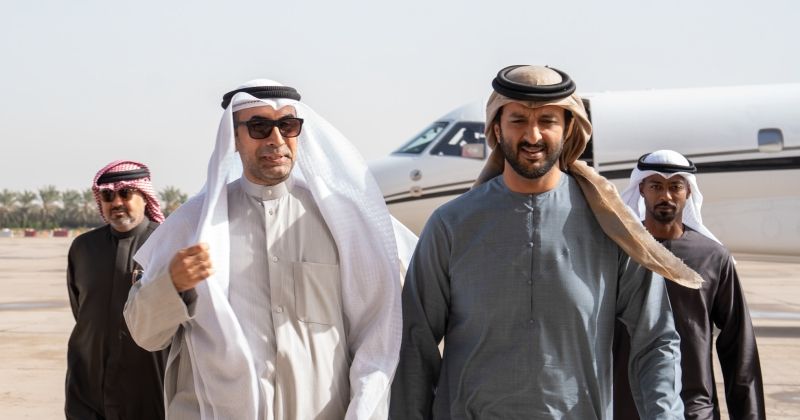 وكيل «الإعلام» يستقبل وزير الاقتصاد والسياحة الإماراتي لدى وصوله إلى البلاد