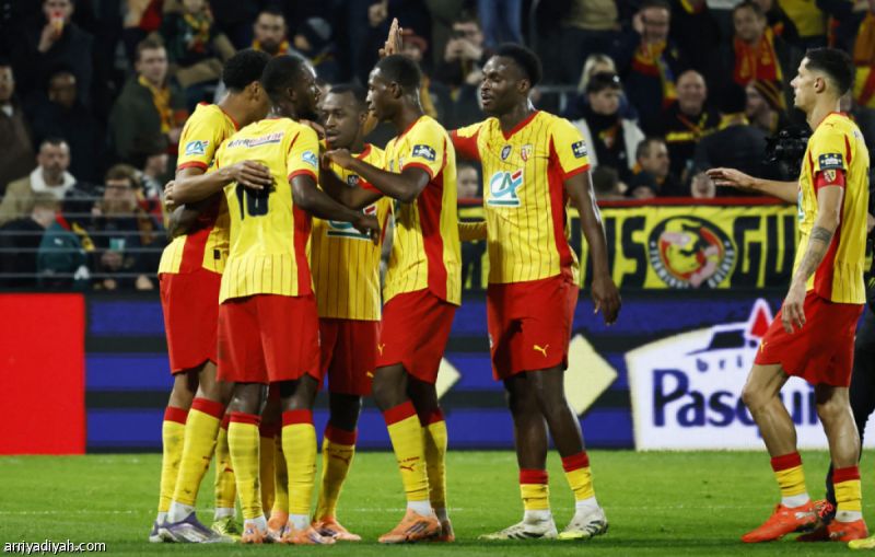 بعد 3 مباريات أساسيا.. عبد الحميد على الدكة