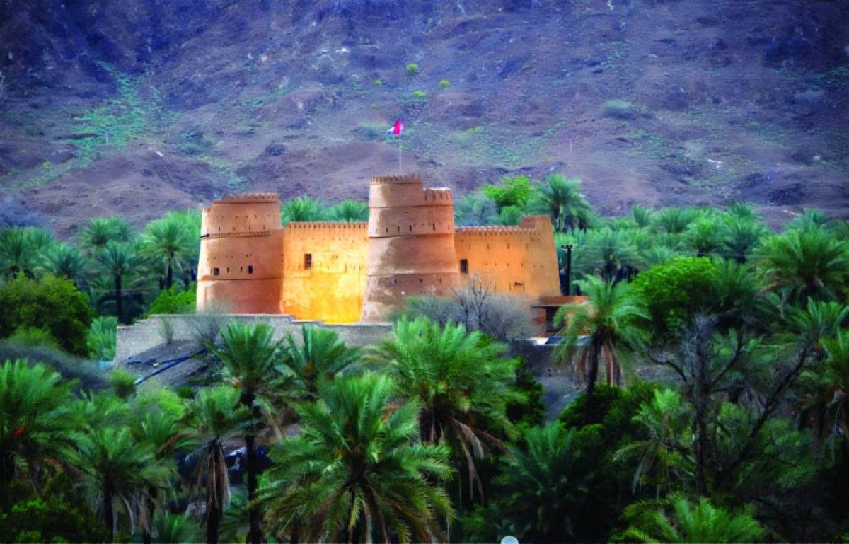 قلاع الفجيرة.. وجهات سياحية غامرة بعبق التراث