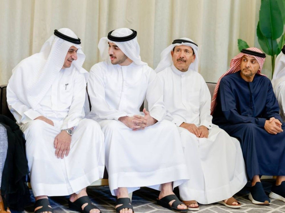 مكتوم بن محمد يحضر أفراح الحمادي والرفيع