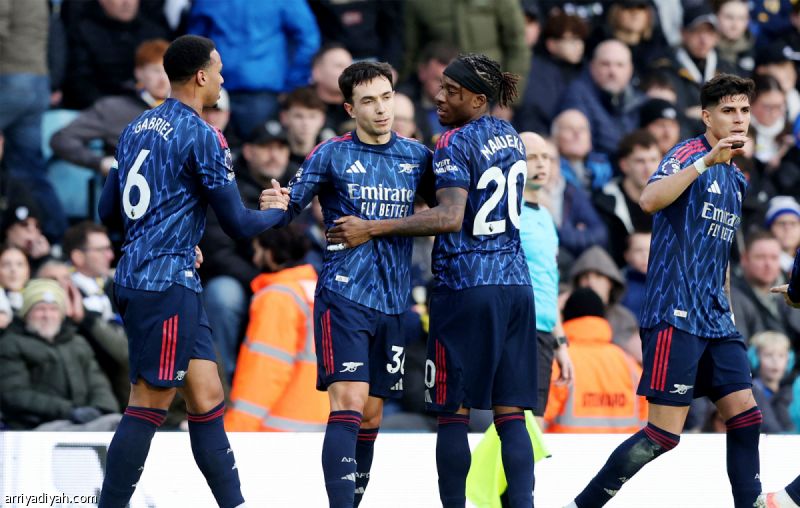 أرسنال يكتسح ليدز برباعية.. وبورنموث يعمق جراح الذئاب