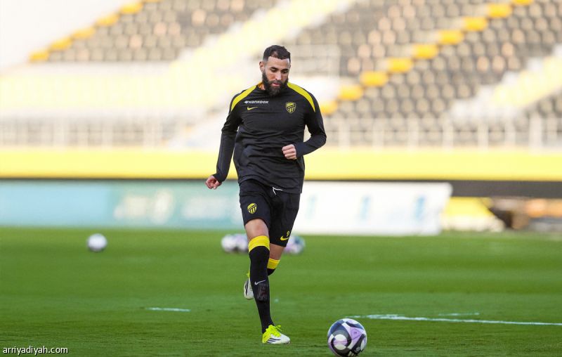 بنزيما يشارك في التدريبات.. وقرار النجمة مؤجل