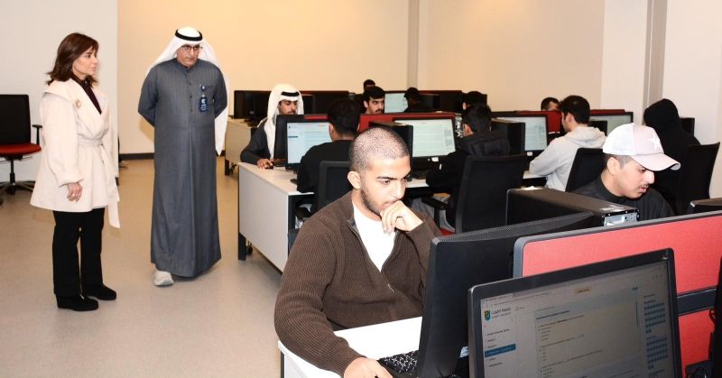 الميلم تتفقد اختبارات القدرات لاكاديمية