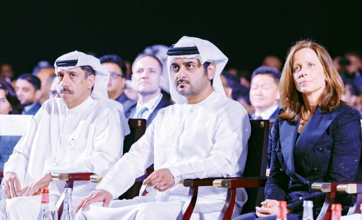 مكتوم بن محمد.. إنجازات مالية تواكب أفضل الممارسات العالمية