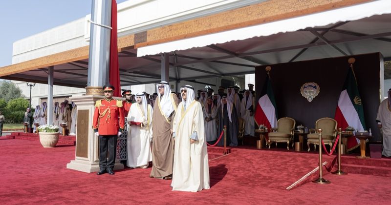 سمو الأمير يشمل برعايته وحضوره مراسم رفع العلم