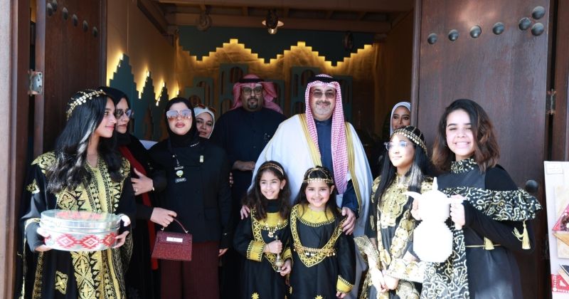 علم الوطن يُرفرف خفاقاً... فخرٌ وانتماء في المحافظات