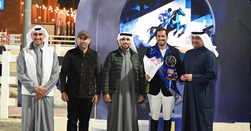 اختتام بطولة اتحاد الشرطة الدولية لقفز الحواجز بتتويج الفائزين