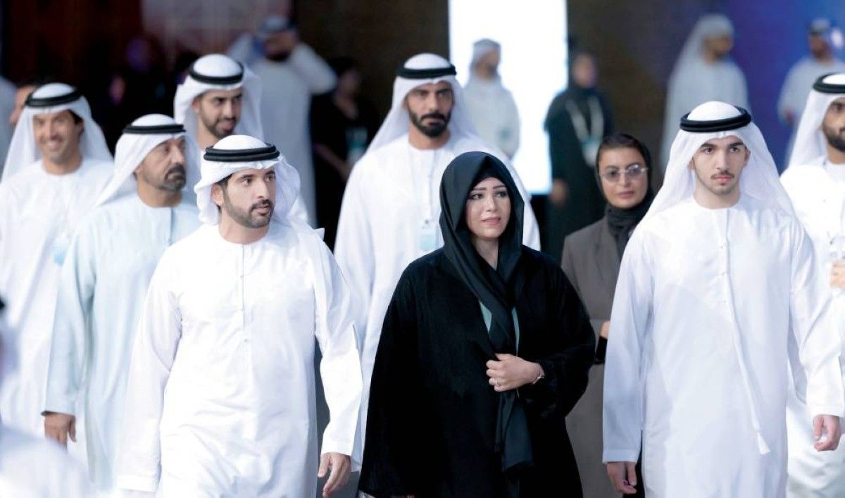 «فزاع» ودبي.. سيرة عشق تحلق بجناحي الجمال والإبداع