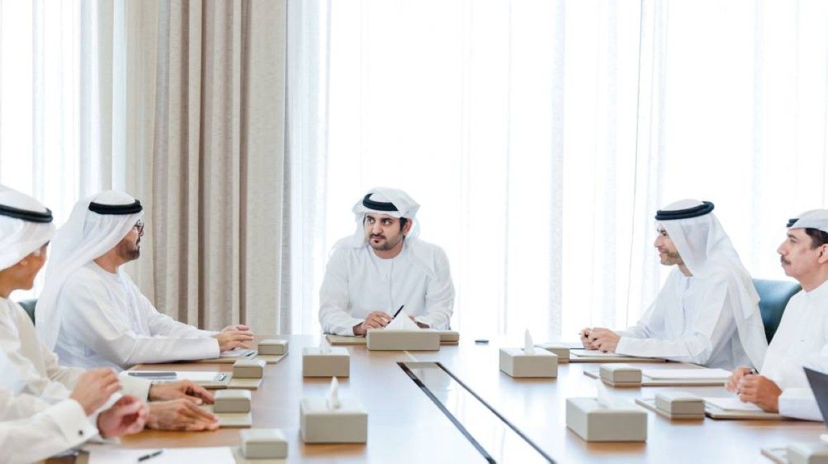 مكتوم بن محمد.. إنجازات مالية تواكب أفضل الممارسات العالمية