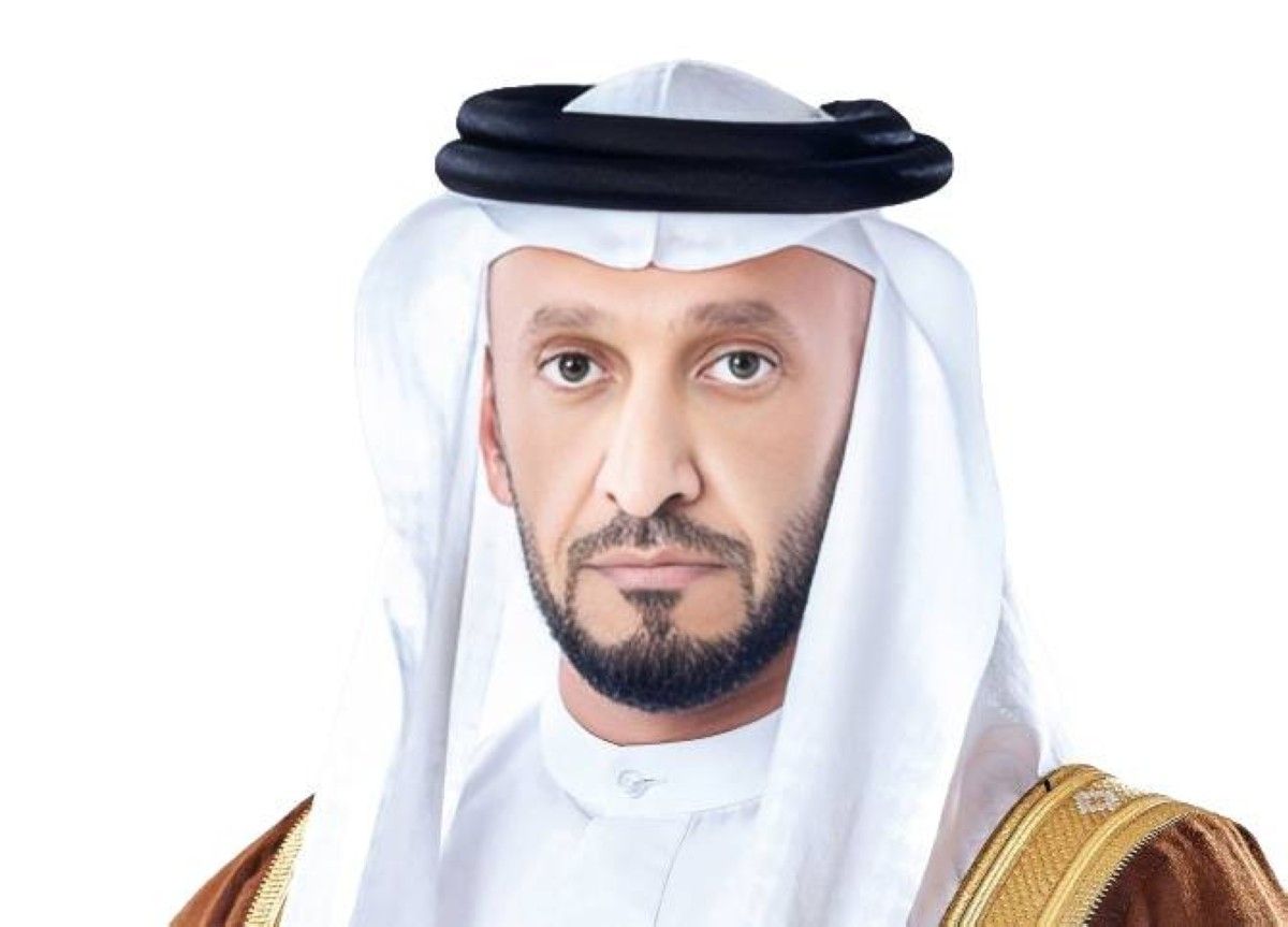 رئيس الدولة يمنح محمد القرقاوي وسام الاتحاد