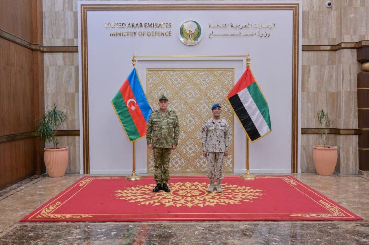 بحث دعم وتطوير التعاون والتنسيق العسكري مع أذربيجان