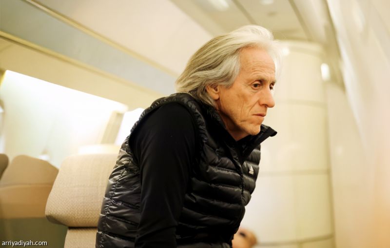 جيسوس ينتظر صفقتين.. ويلوح بالرحيل