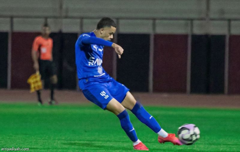 الخلود يضم صاعد الهلال