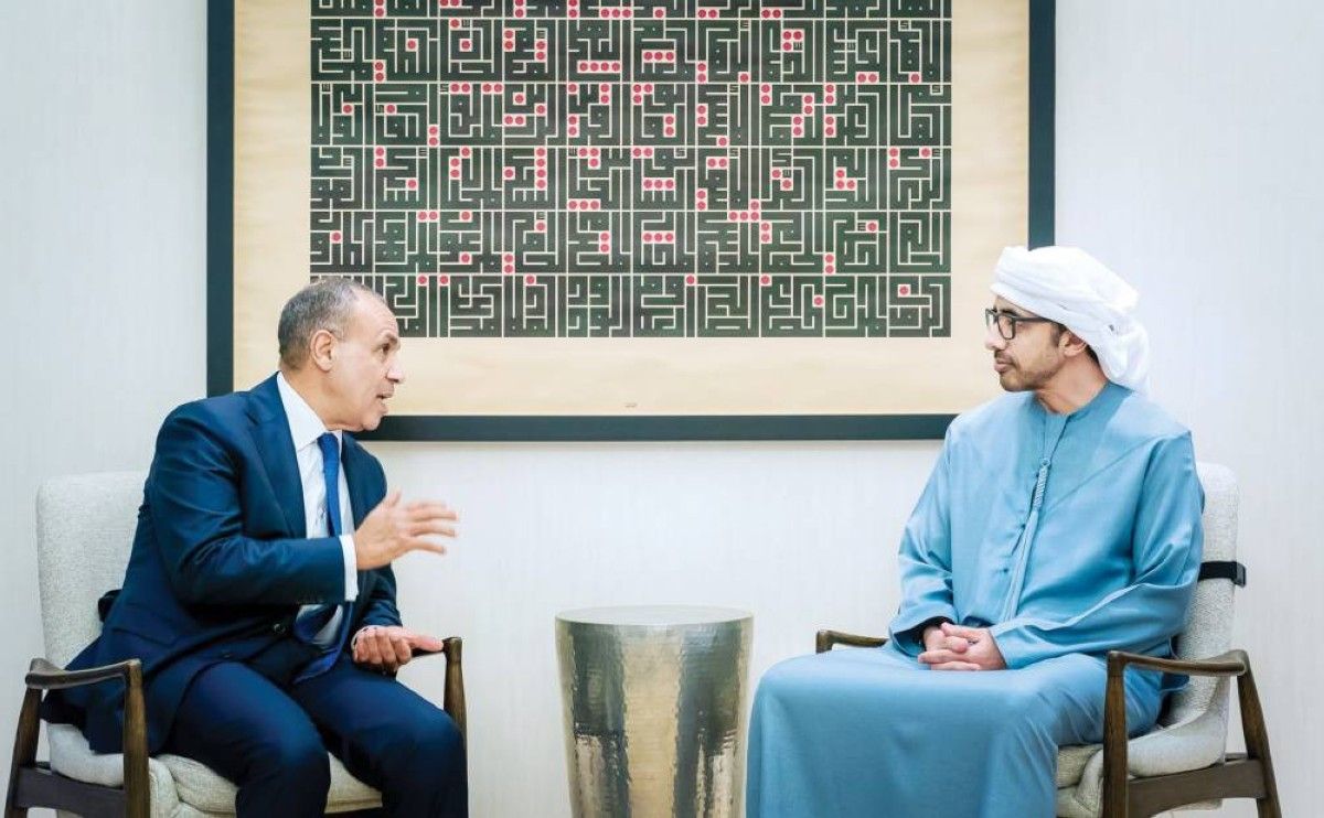 عبدالله بن زايد يبحث مع وزير الخارجية المصري العلاقات الأخوية والتطورات في غزة