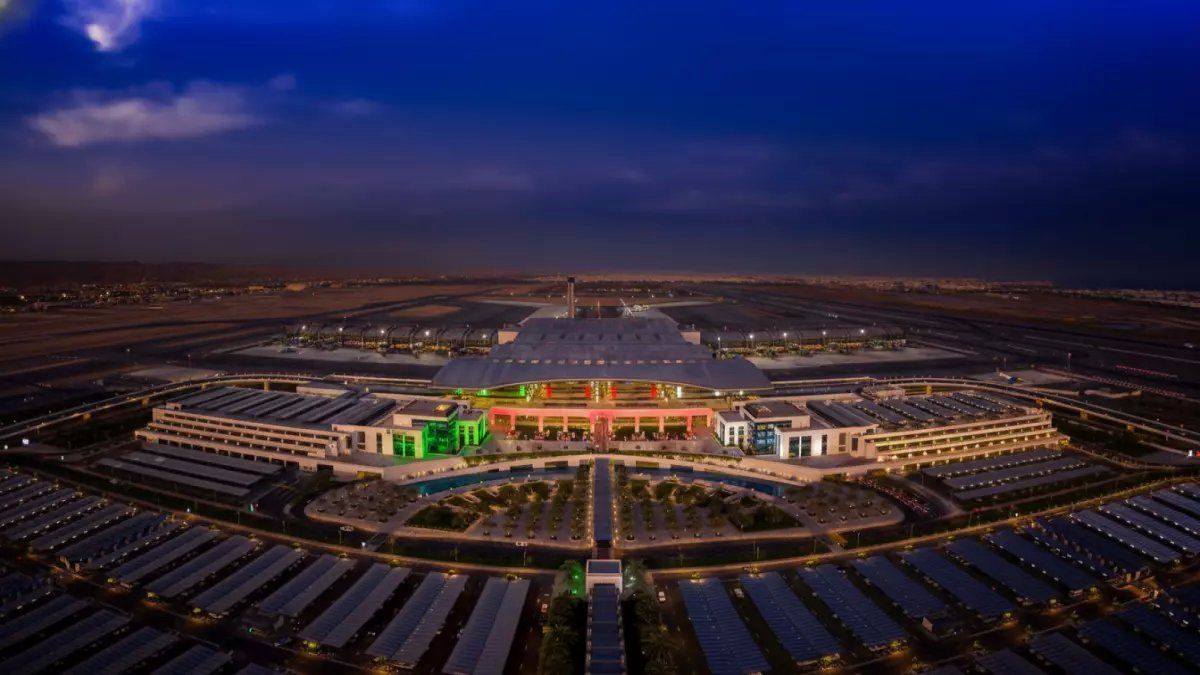 رسمياً: وظائف قيادية برواتب صادمة في شركة إدارة مطارات عُمان… فرصة تاريخية للعرب في 2025!