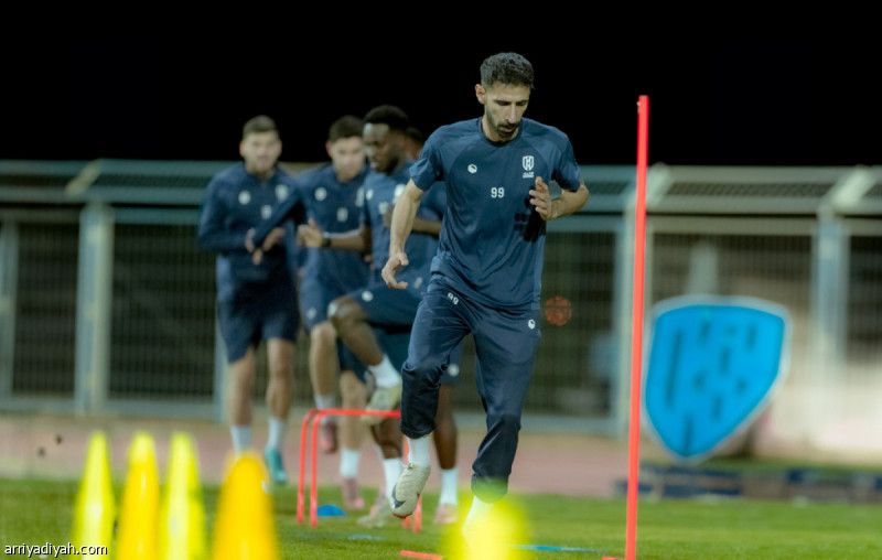 الأخدود.. اللزام خيار هجومي أمام الهلال