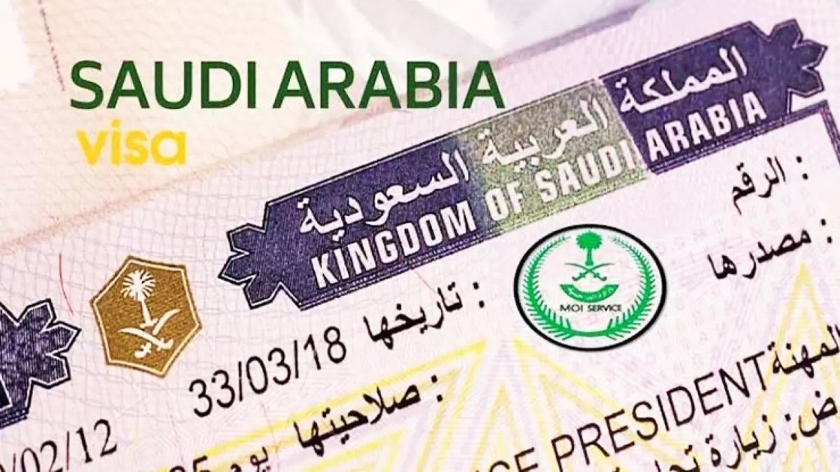 الخبر الذي يهم الملايين: السعودية توقف إصدار تأشيرة العمرة مؤقتاً.. والكشف عن الموعد المتوقع لعودتها!