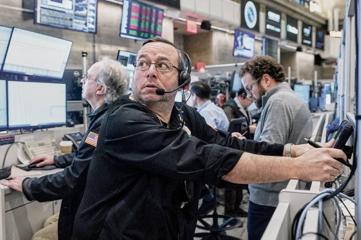 ضغوط قطاع التكنولوجيا تحاصر الأسهم الأمريكية